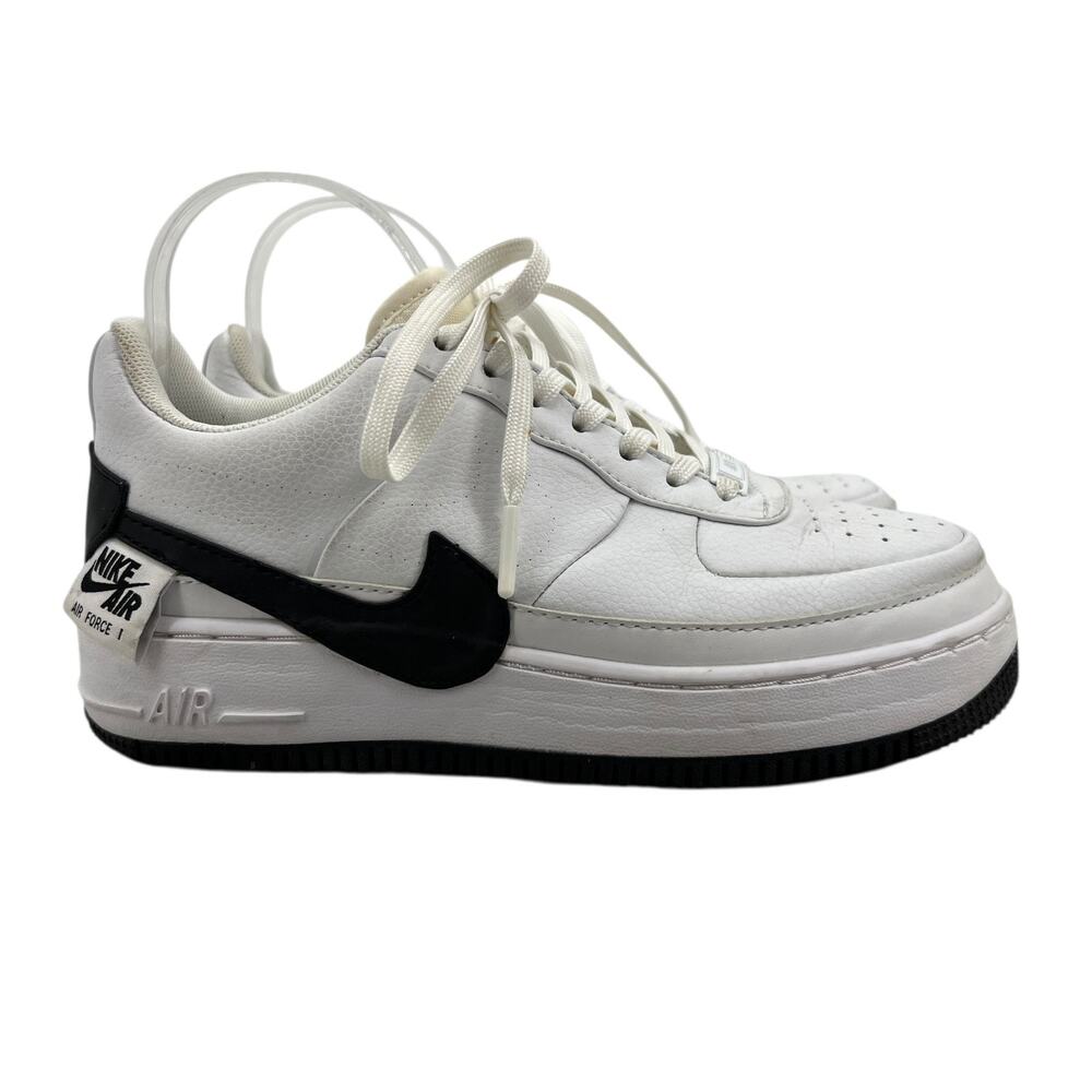 Nike Womens 8 Shoe White Black Air Force 1 Jester XX Low Athletic Sneaker A01220